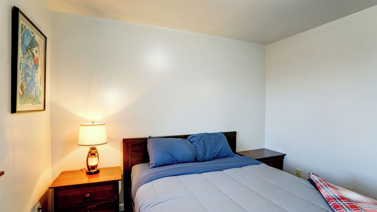 Photo of Bedroom in Hickory Hills