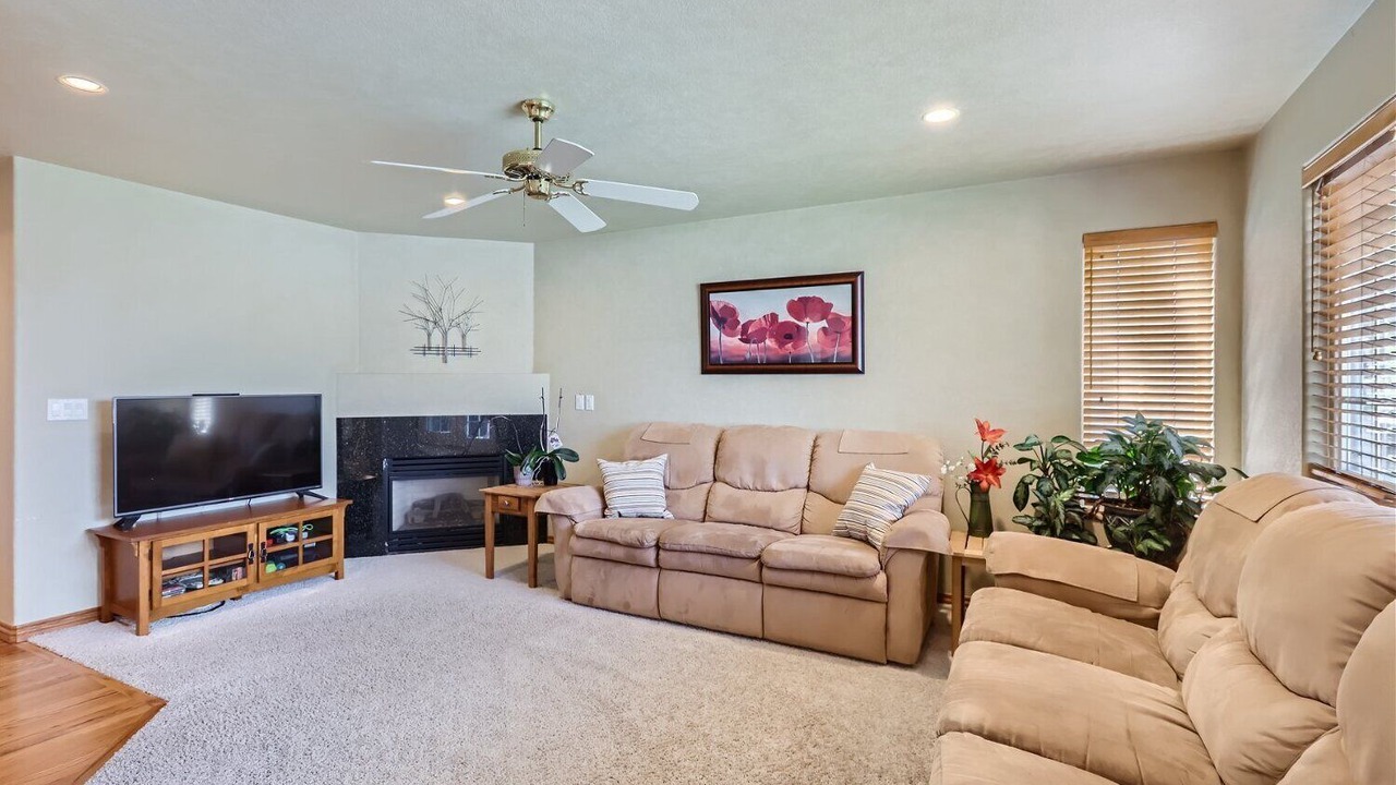 Photo of Livingroom in Broomfield
