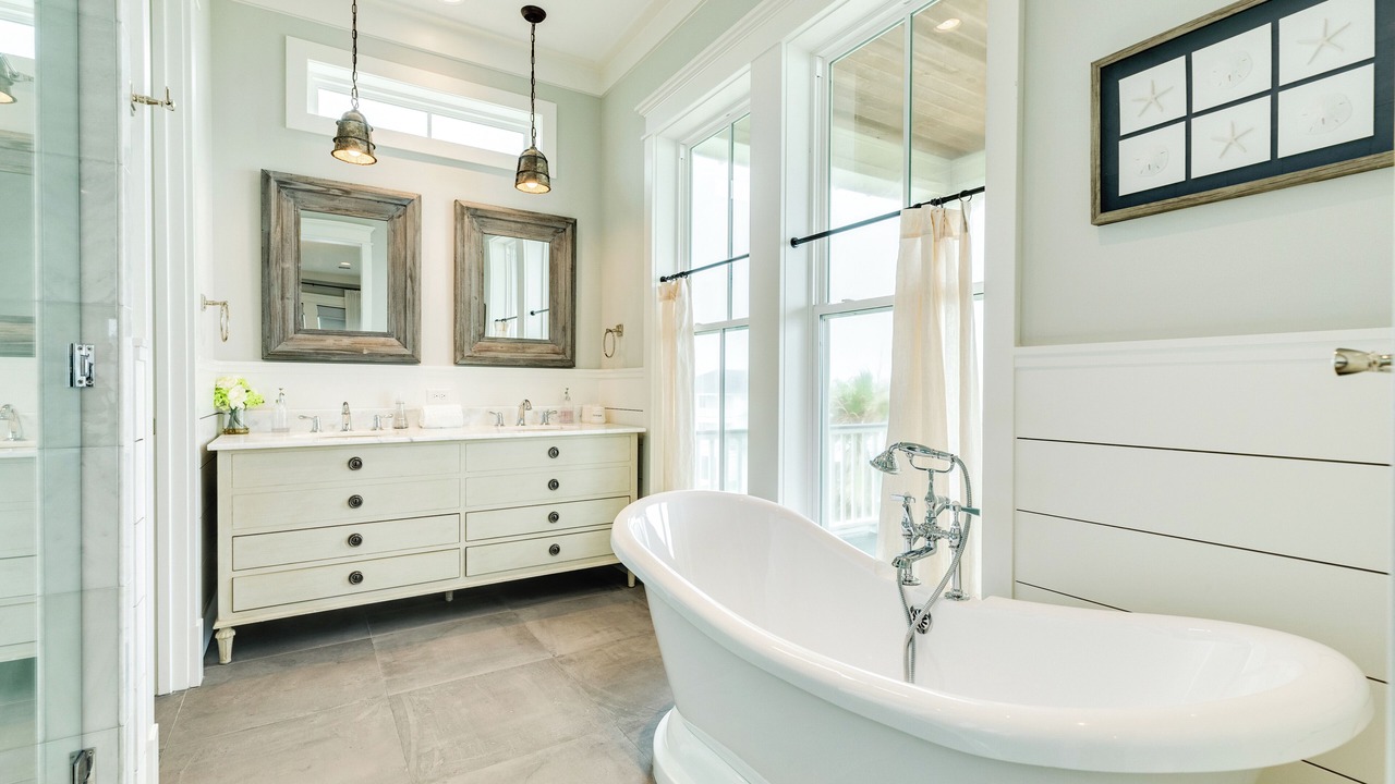 Photo of Bathroom in Pirates Beach