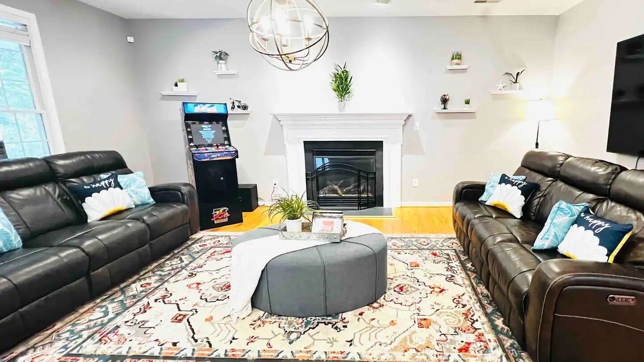 Photo of Livingroom in Bayside