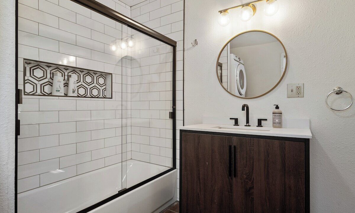 Photo of Bathroom in Grant Hill