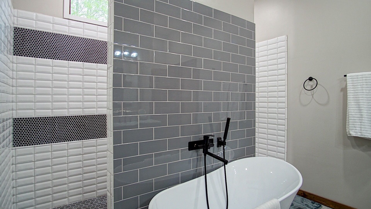Photo of Bathroom in Slatyfork Farm