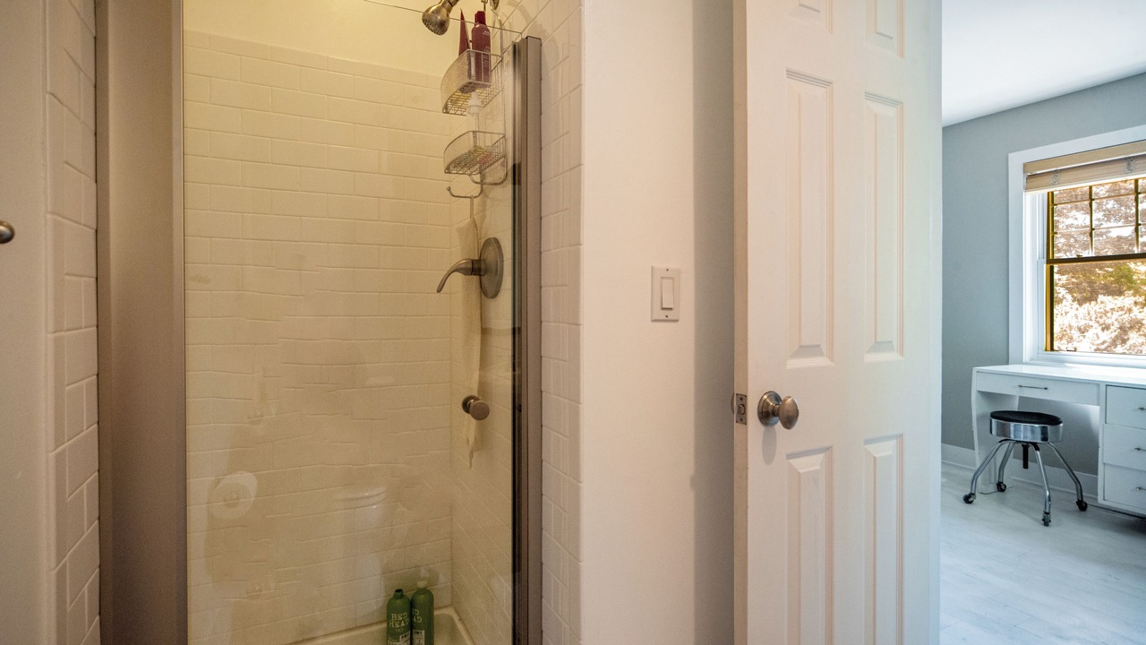 Photo of Bathroom in Palo Park