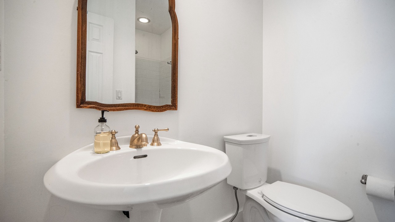 Photo of Bathroom in Palo Park