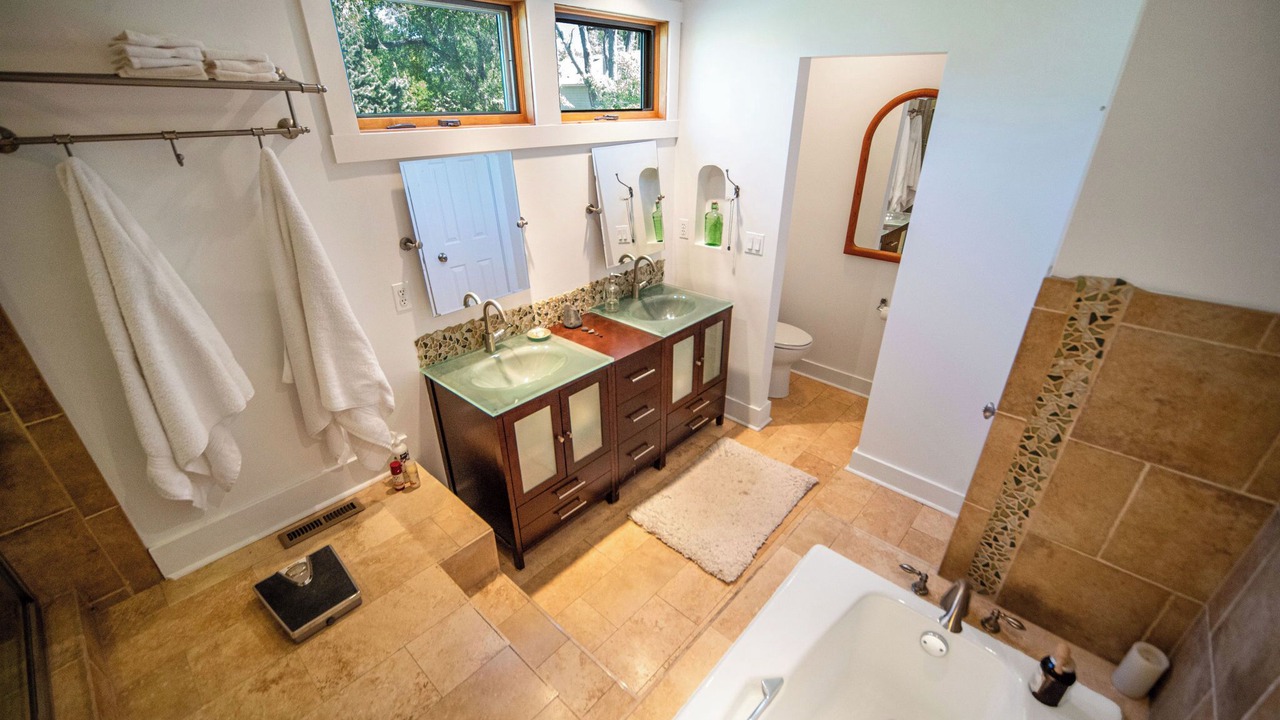 Photo of Bathroom in Palo Park