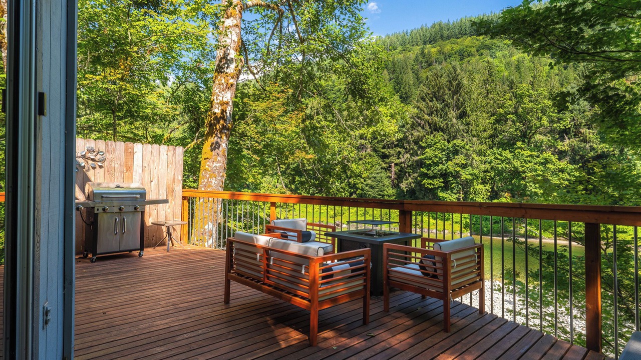Photo of Outdoor in Gold Bar