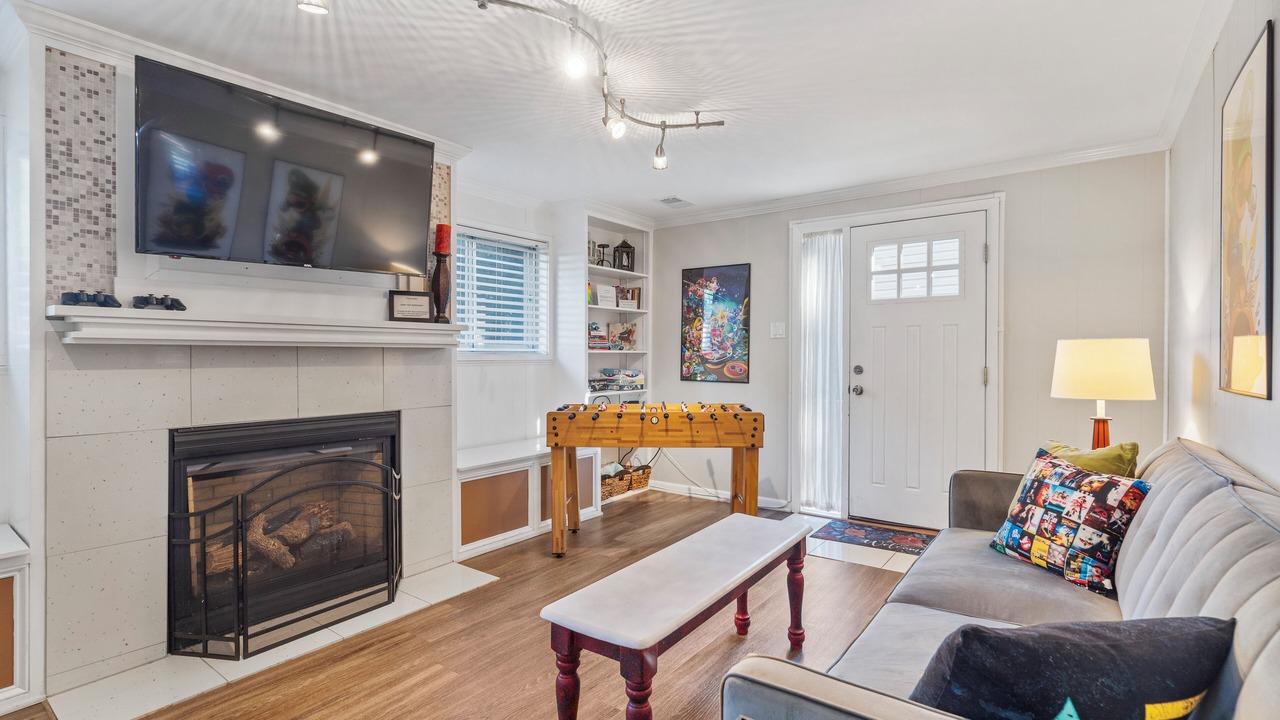 Photo of Livingroom in Aspen Hill