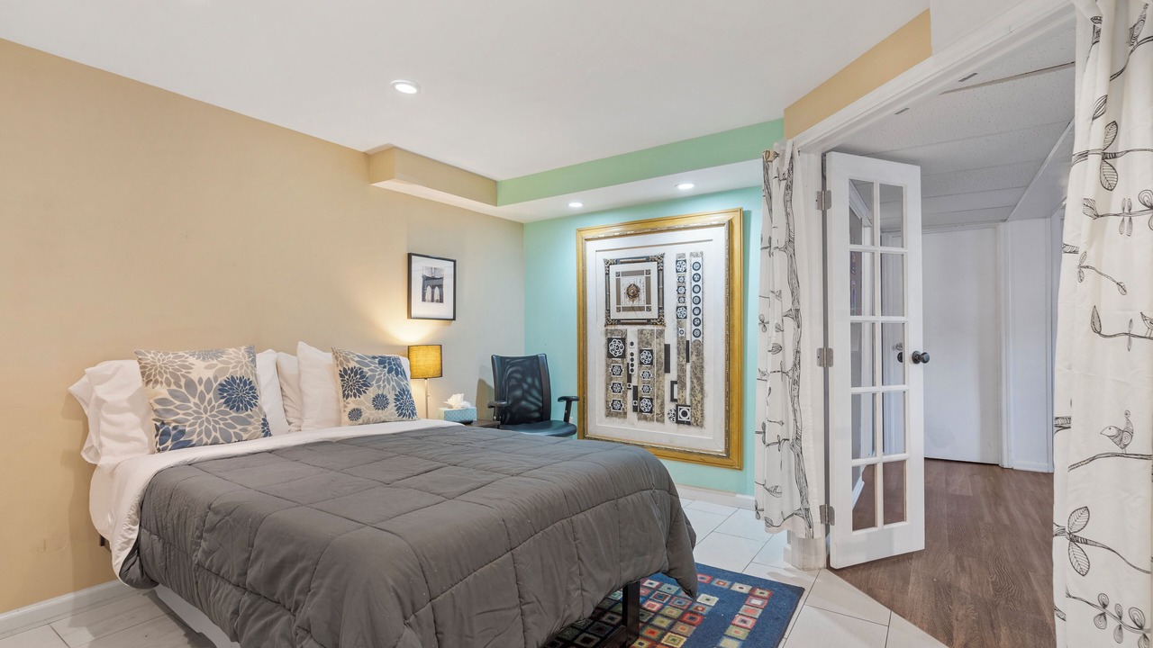 Photo of Bedroom in Aspen Hill