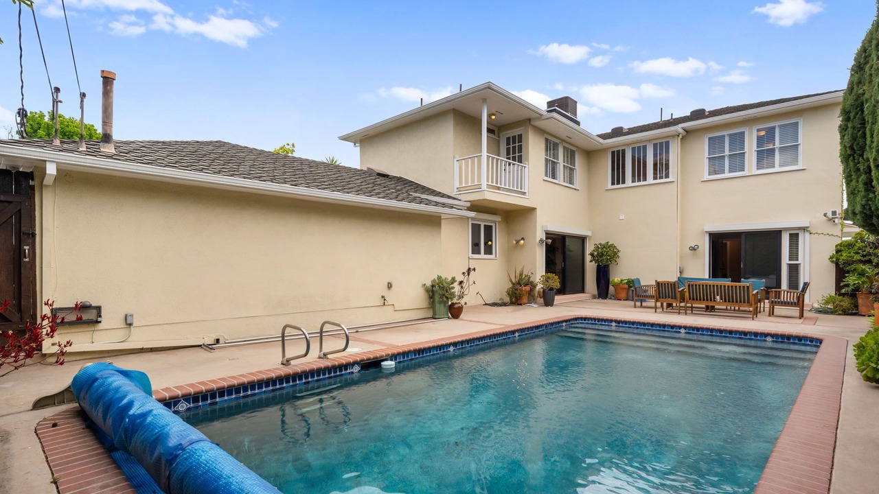 Photo of Outdoor in Pico - Robertson