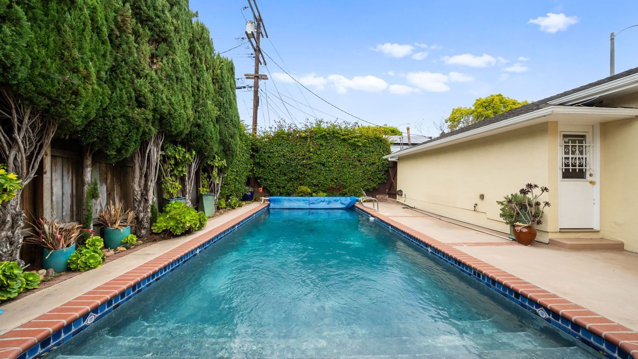 Photo of Outdoor in Pico - Robertson