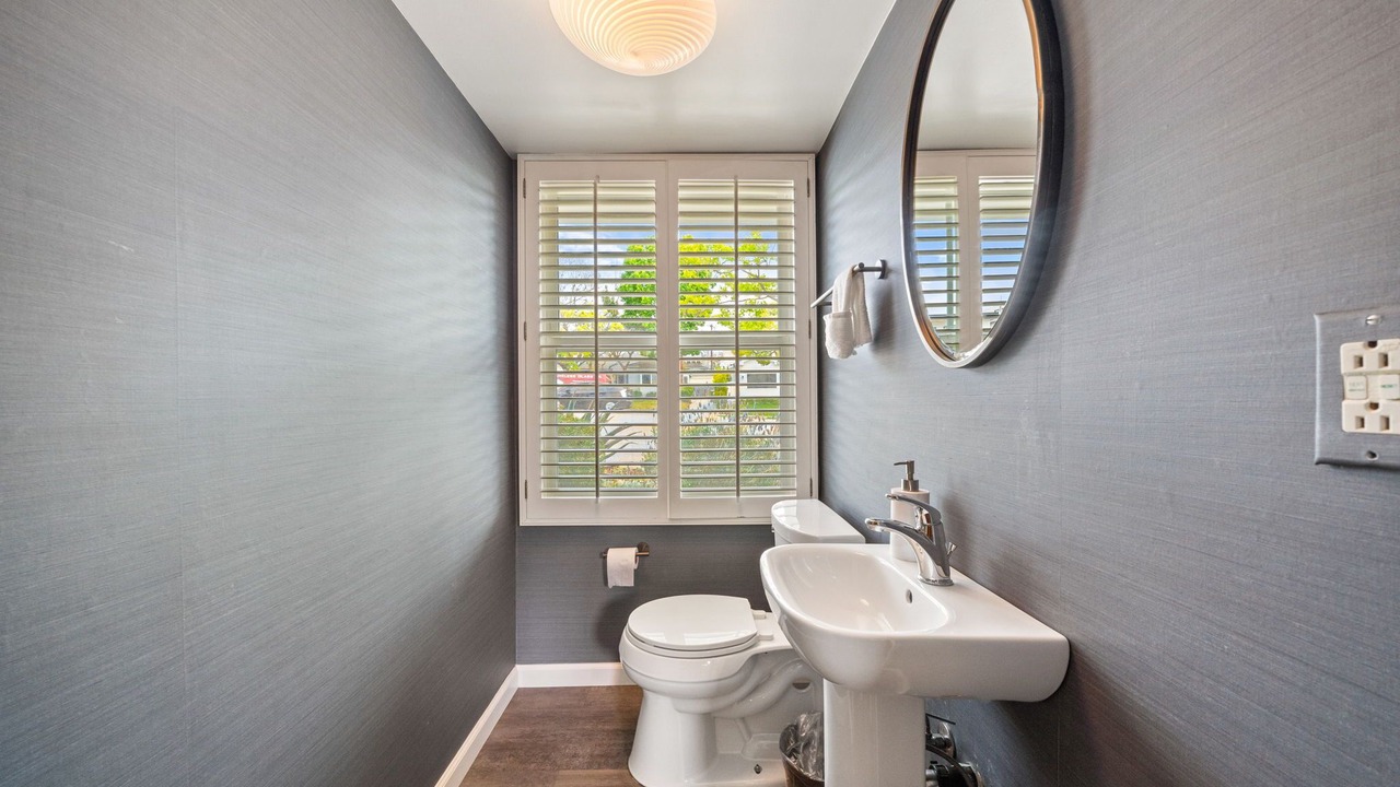 Photo of Bathroom in Pico - Robertson