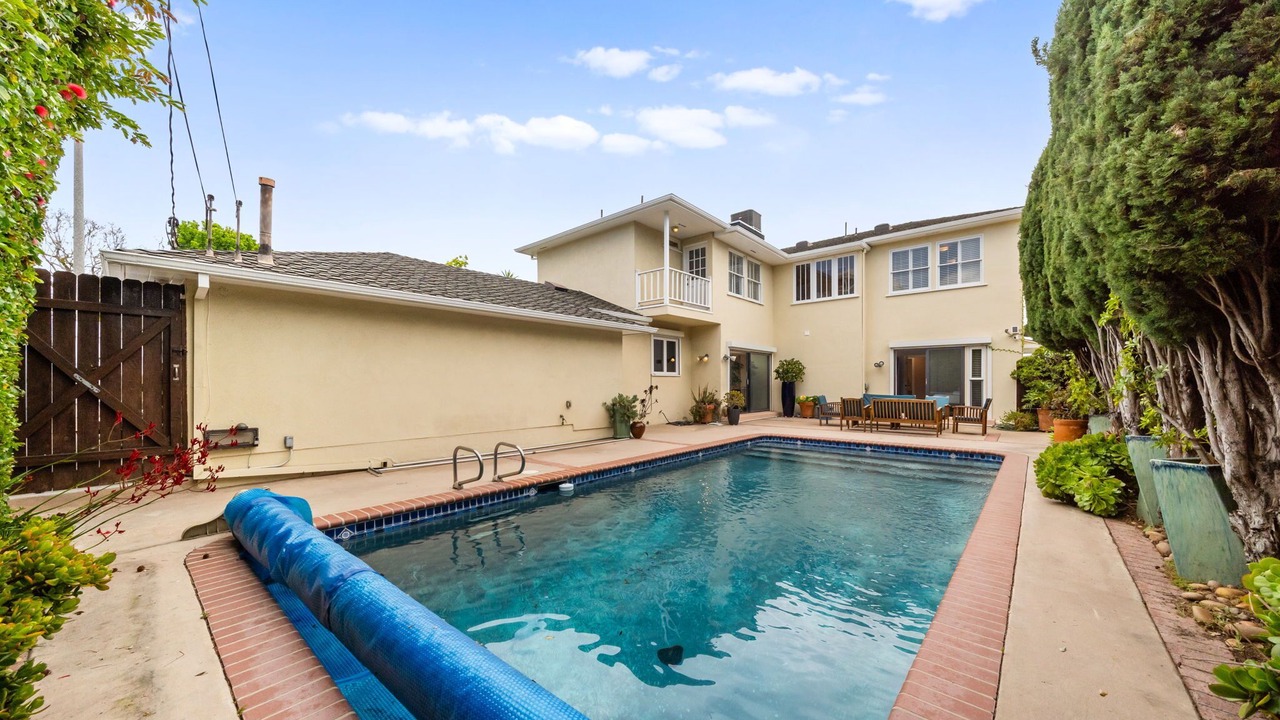 Photo of Outdoor in Pico - Robertson