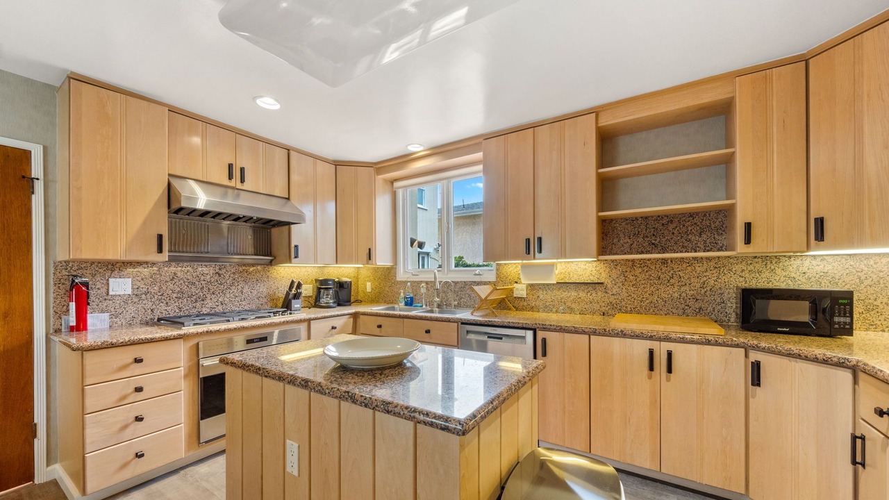 Photo of Kitchen in Pico - Robertson