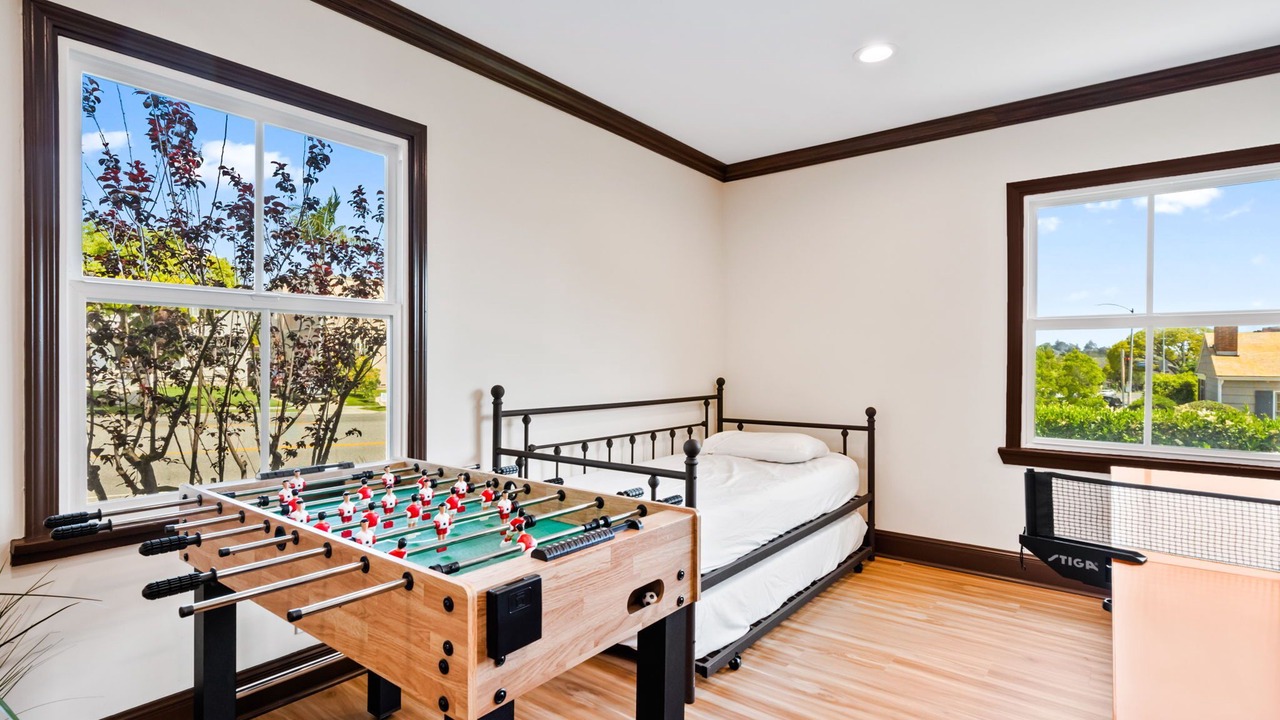 Photo of Bedroom in Pico - Robertson