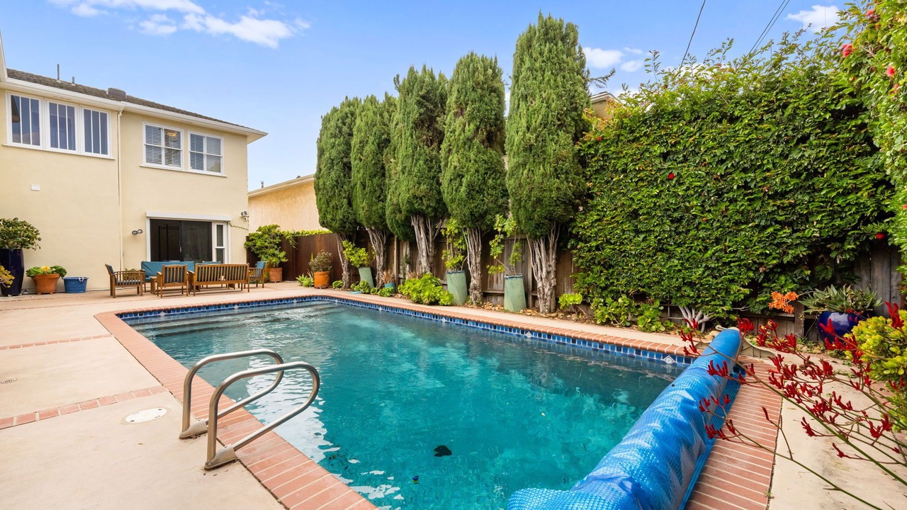 Photo of Outdoor in Pico - Robertson