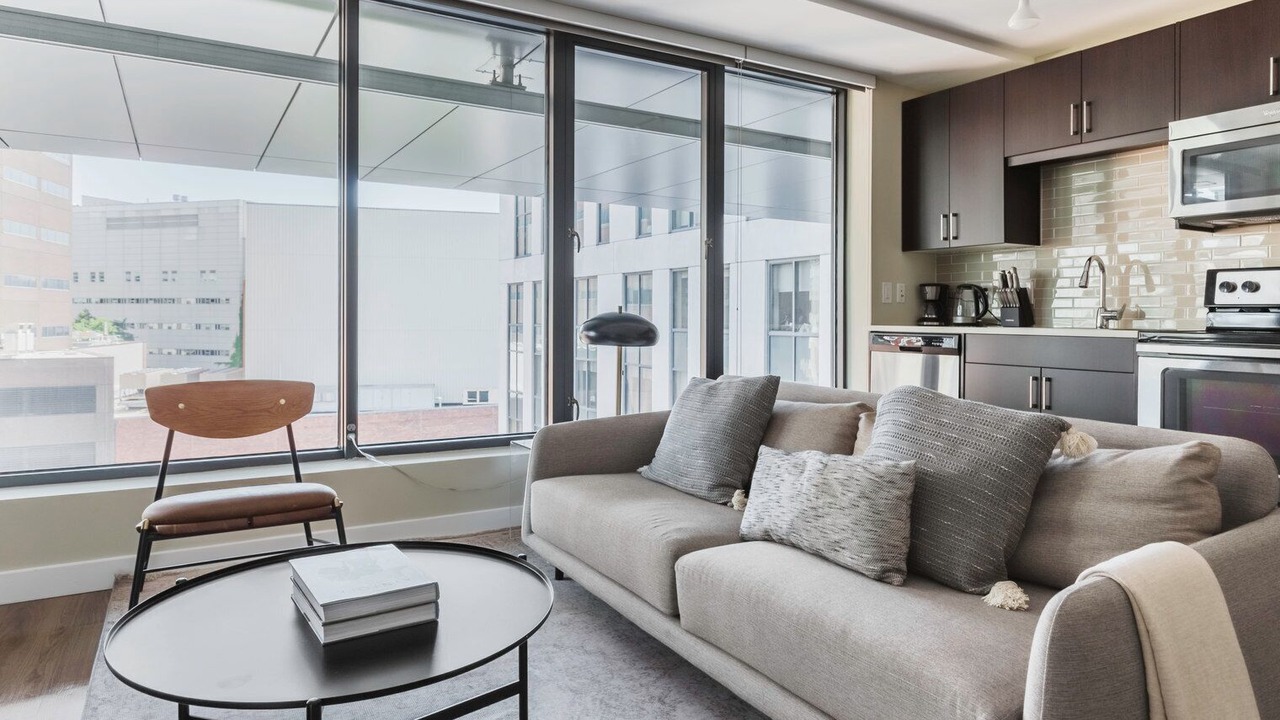 Photo of Livingroom in Theatre District