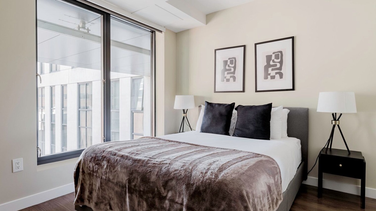 Photo of Bedroom in Theatre District