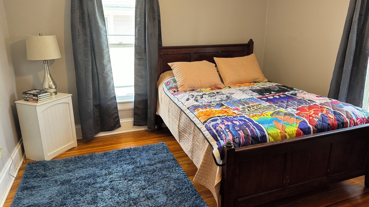 Photo of Bedroom in Highland Square