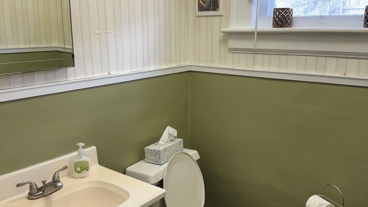 Photo of Bathroom in Highland Square