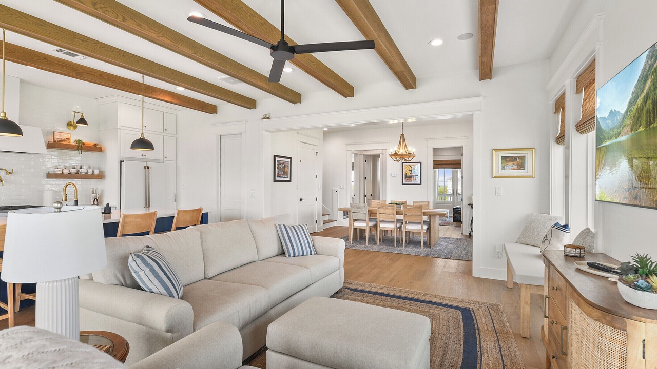 Photo of Livingroom in Red Fish Cove
