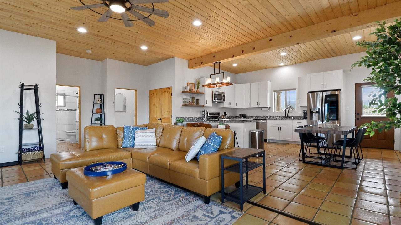 Photo of Livingroom in Taos