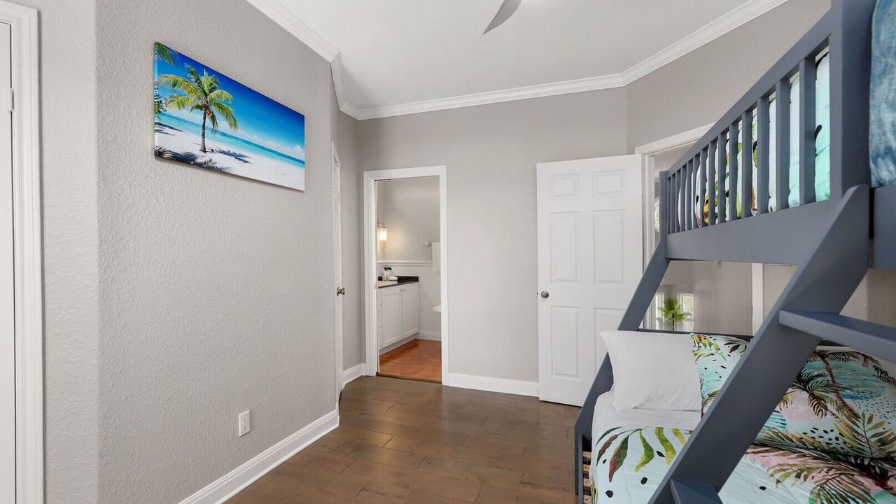 Photo of Bedroom in El Lago