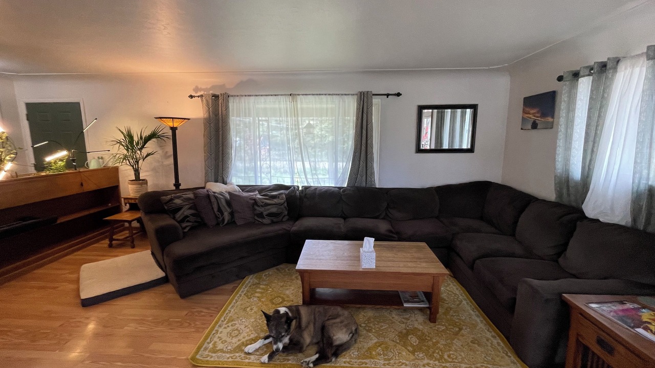 Photo of Livingroom in Pleasant View