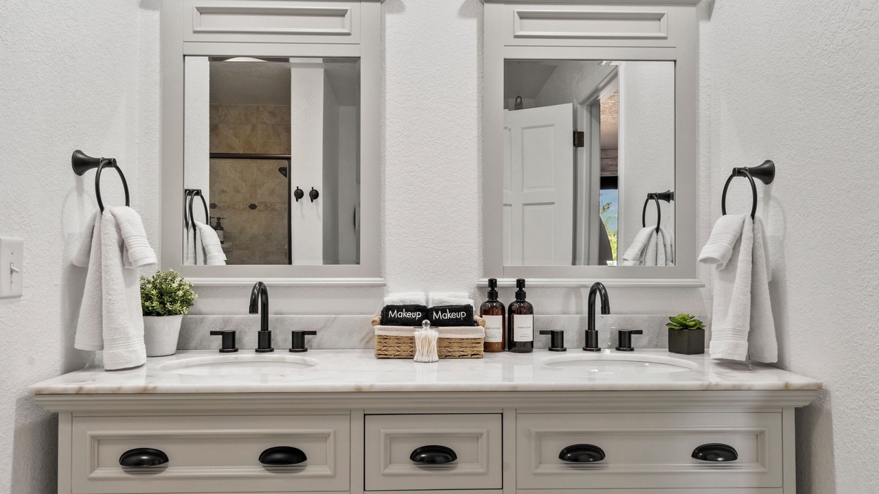 Photo of Bathroom in Scenic Heights