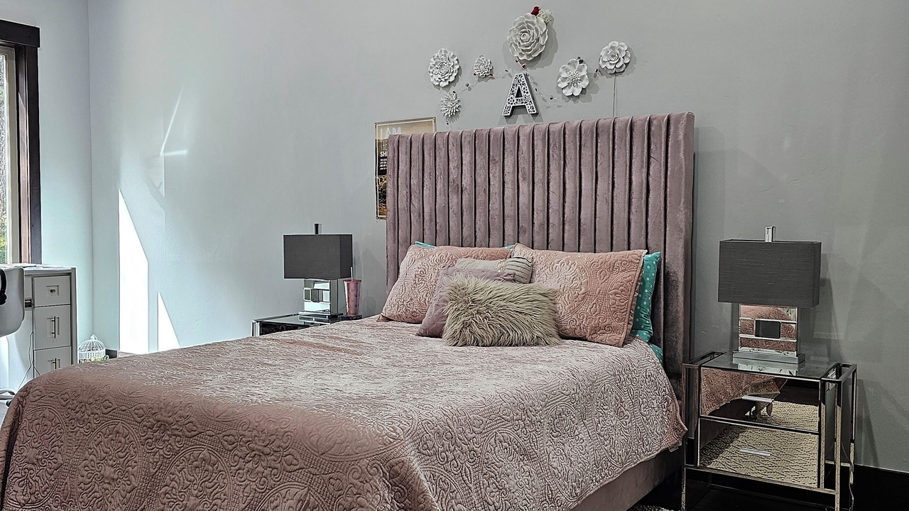 Photo of Bedroom in Homestead