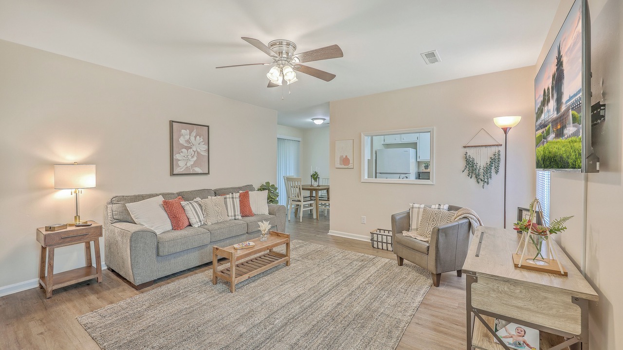 Photo of Livingroom in Goose Creek