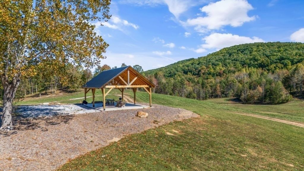 Photo of Others in Tellico Plains