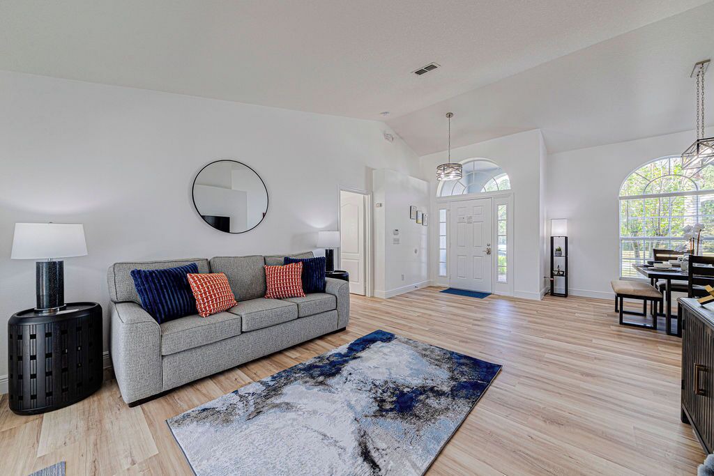 Photo of Livingroom in Tuscan Ridge