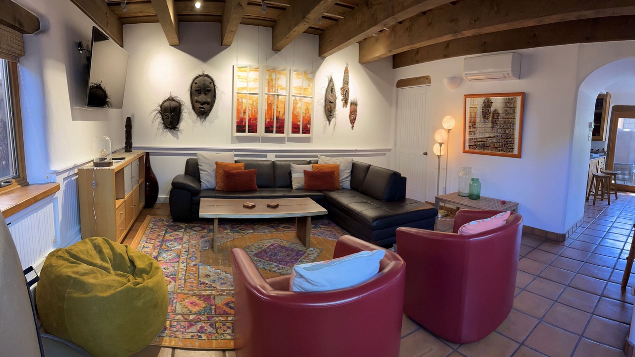Photo of Livingroom in South Capitol