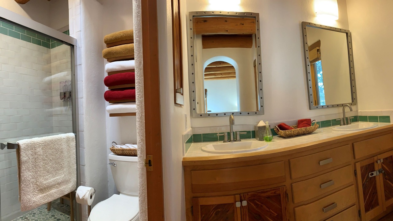 Photo of Bathroom in South Capitol