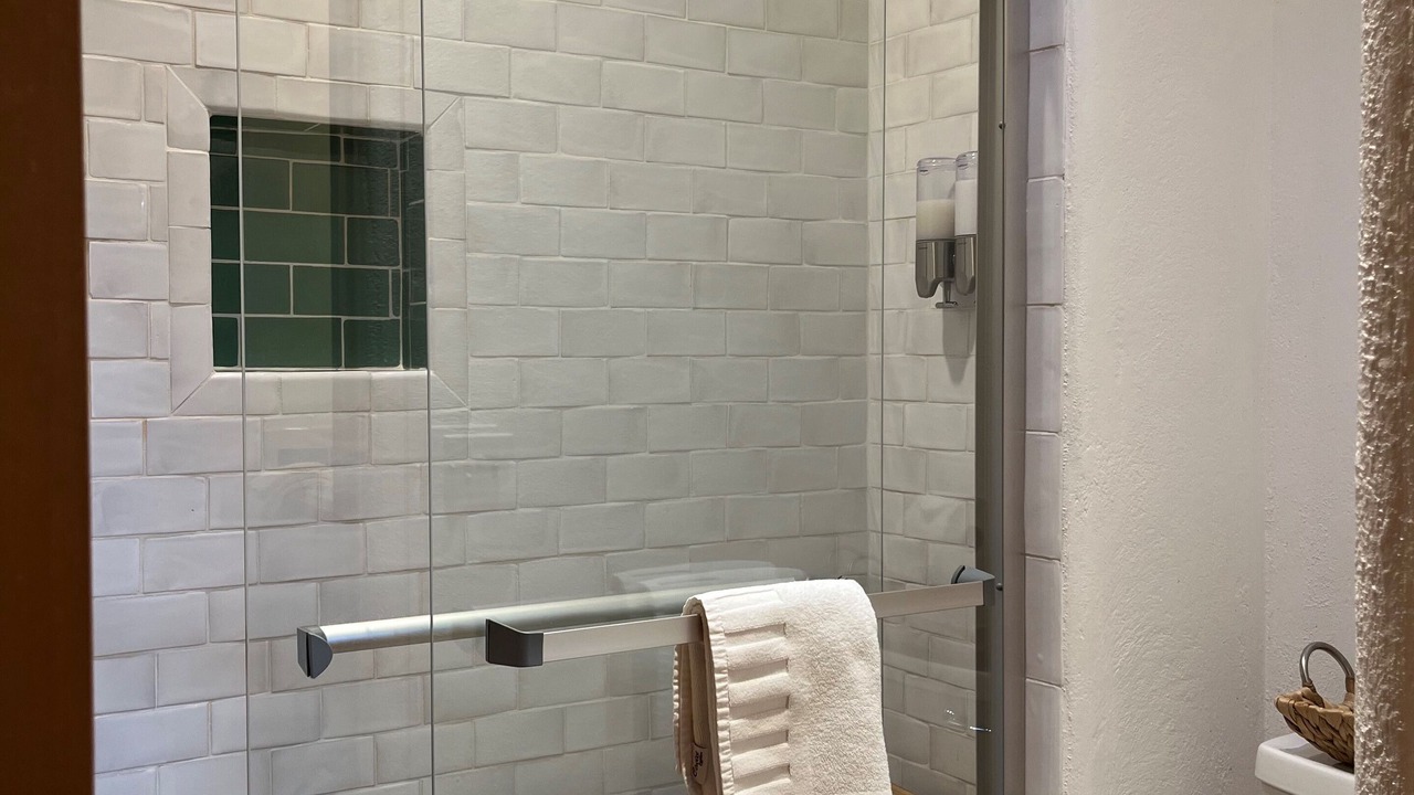 Photo of Bathroom in South Capitol