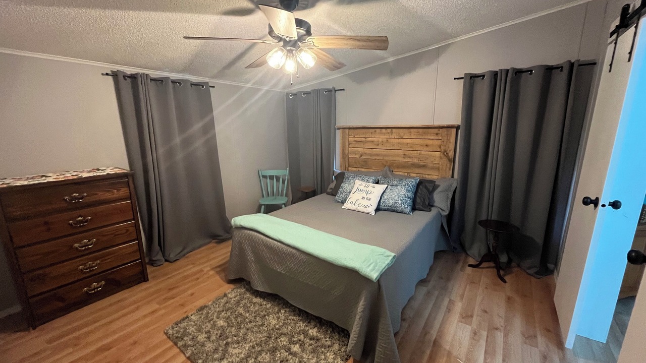 Photo of Bedroom in Sister Lakes