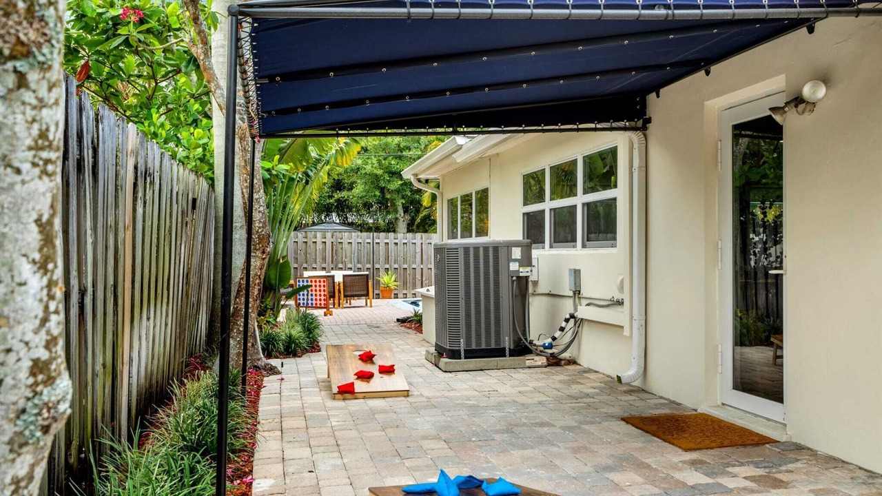 Photo of Patio Balcony in Riverside Park