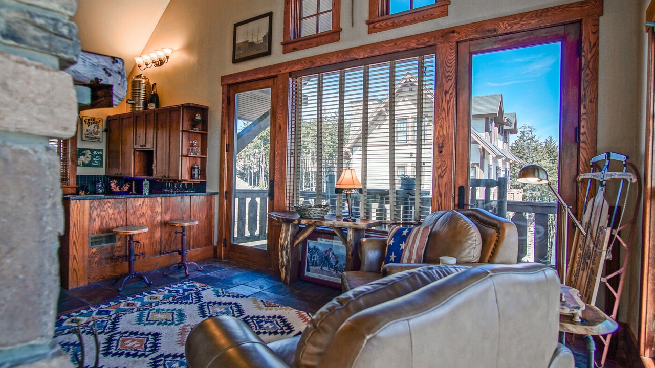Photo of Livingroom in Snowshoe