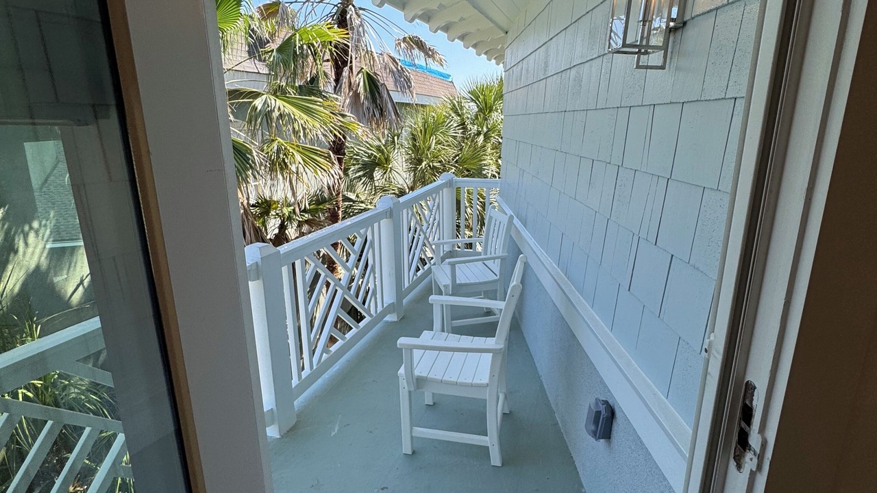 Photo of Patio Balcony in King City