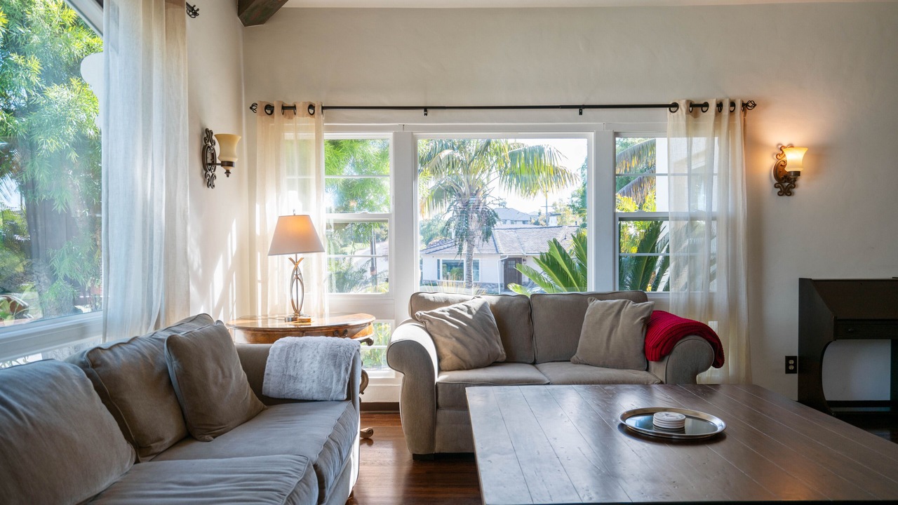 Photo of Livingroom in Loma Portal