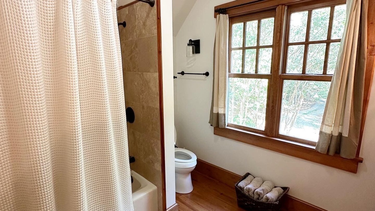 Photo of Bathroom in Clifftops
