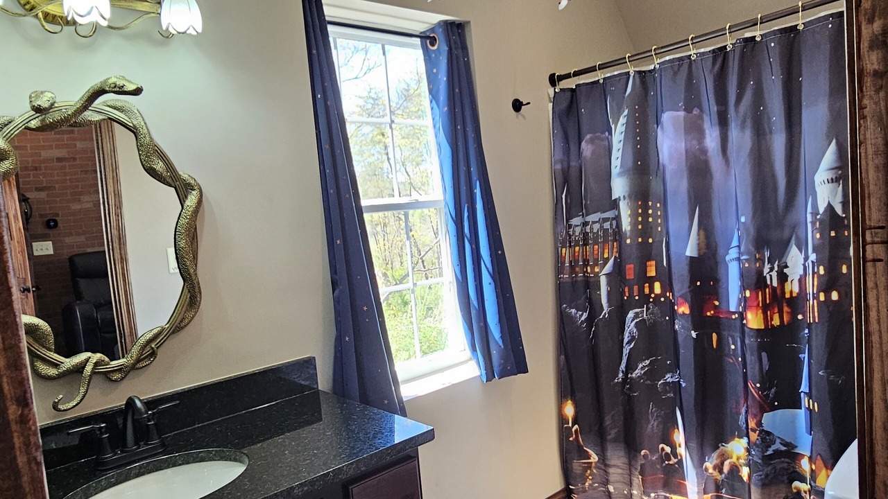 Photo of Bathroom in Kodak