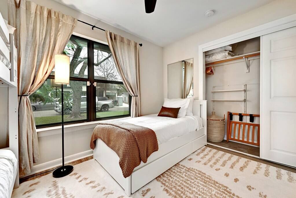 Photo of Bedroom in Greater South River City