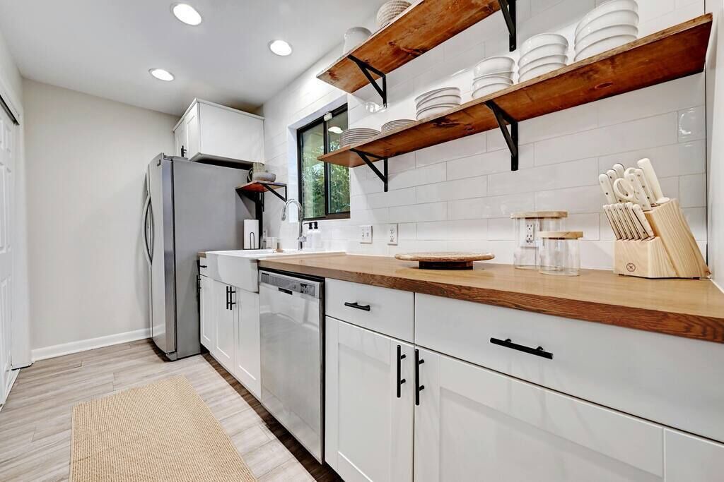Photo of Kitchen in Greater South River City