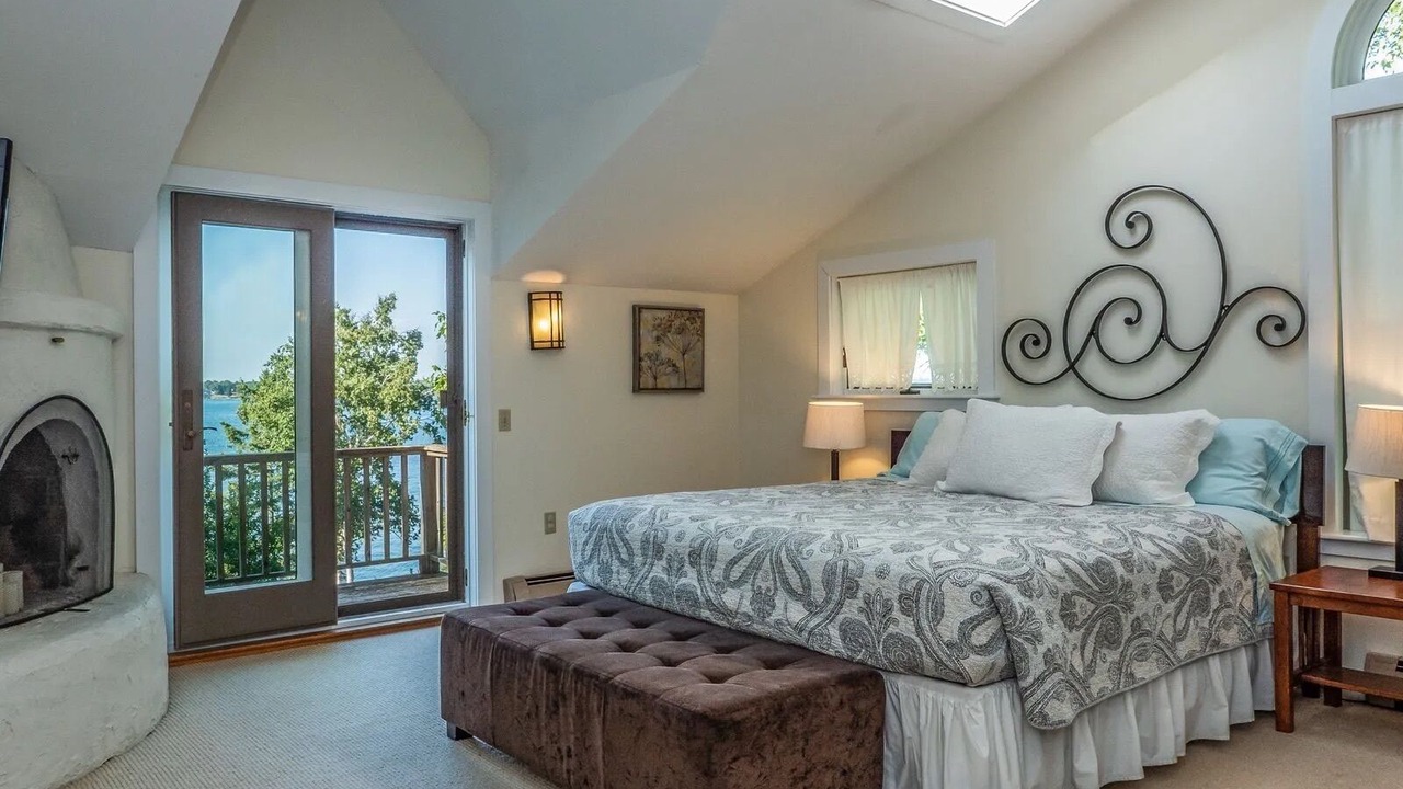 Photo of Bedroom in Salsbury Cove