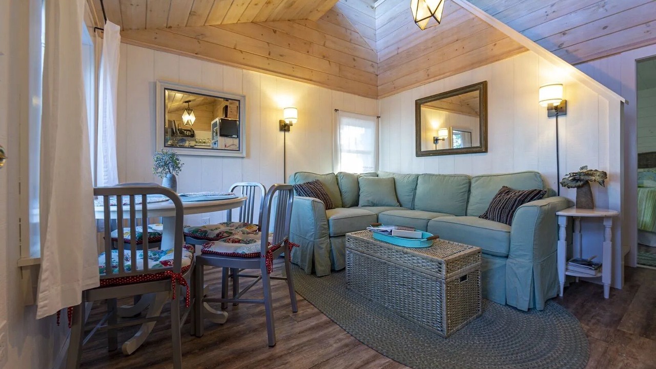 Photo of Livingroom in Salsbury Cove