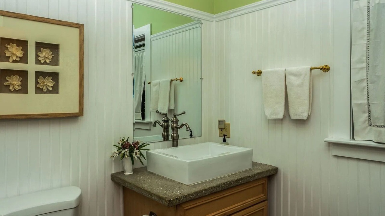 Photo of Bathroom in Salsbury Cove