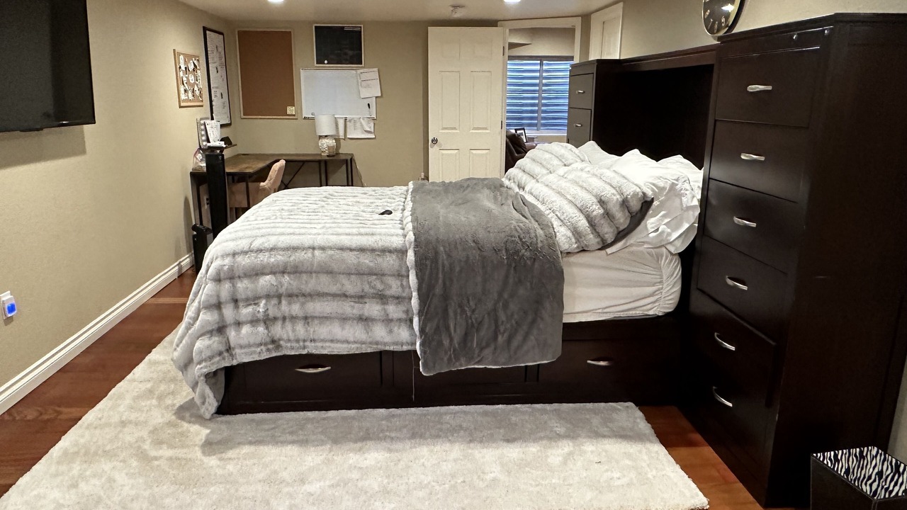 Photo of Bedroom in Aurora