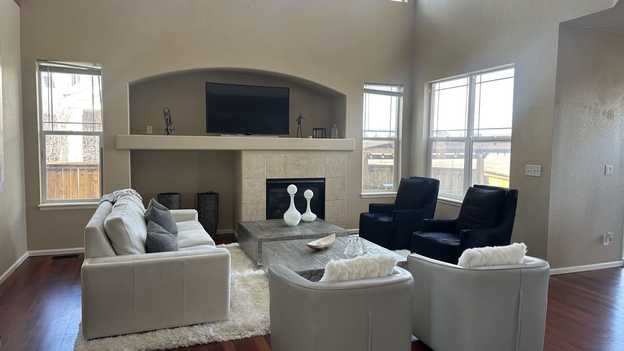 Photo of Livingroom in Aurora