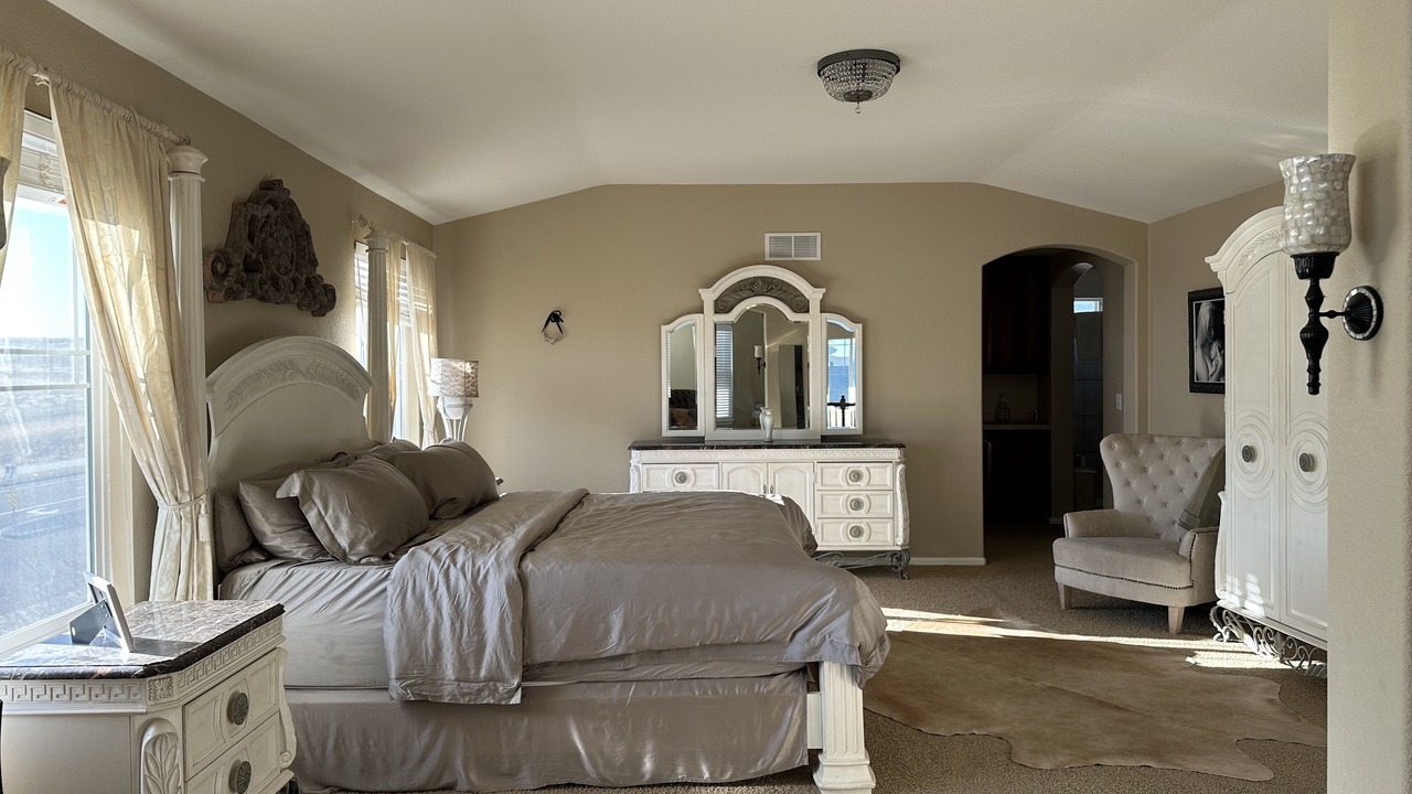 Photo of Bedroom in Aurora